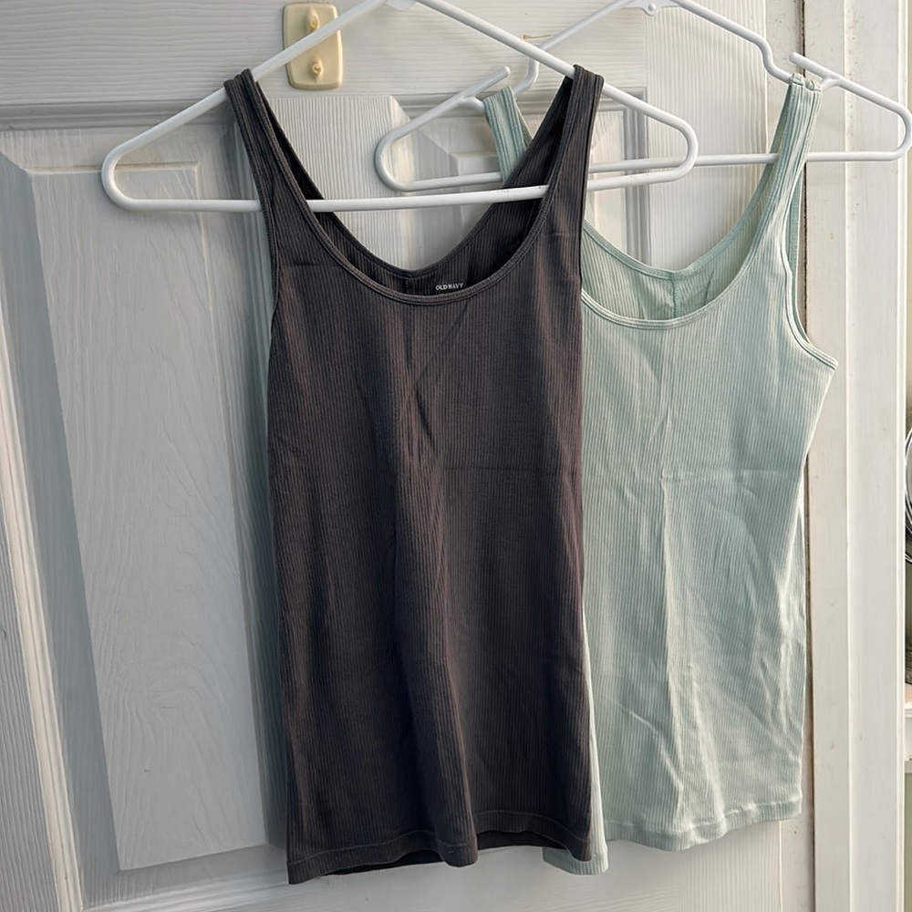 Old Navy fitted tanks size S
